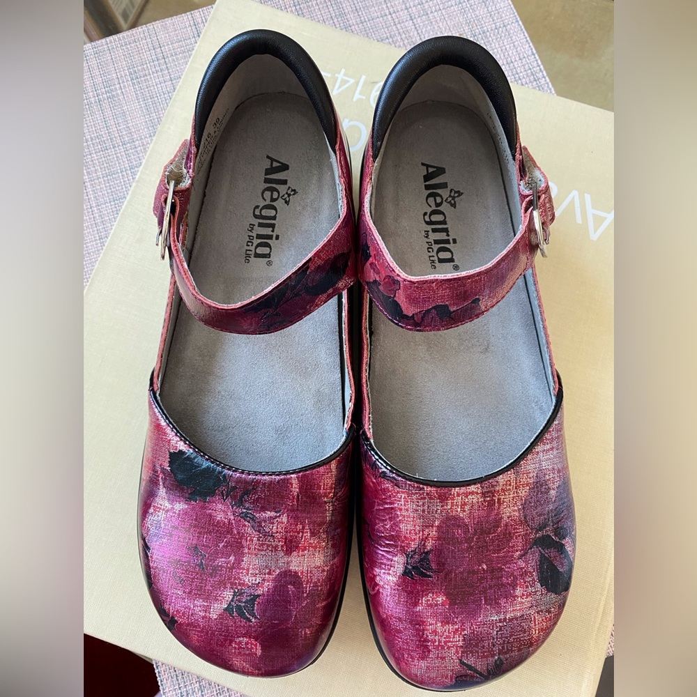 Algeria leather Floral Mary Janes
